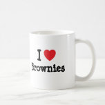 Eu amo o t-shirt do coração das brownies canecas