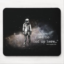 Eu não ver nenhum deus acima aqui mouse pad
