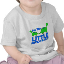 Eu sou O IRMÃO MAIS NOVO!  Presente feito sob enco T-shirts