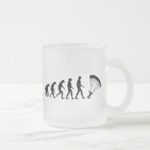 Evolução do salto de pára-quedas canecas