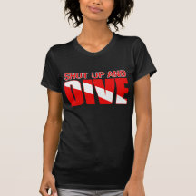 Feche acima e mergulhe tshirt