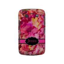 Folhas de bordo do rosa quente de PixDezines/queda Capa Blackberry Bold