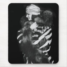 Forma da pele, 1920 mouse pad