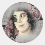Foto velha do costume da chave e dos rosas adesivo redondo
