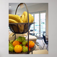 Frutas frescas no café posteres