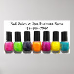 Garrafas coloridas do verniz para as unhas, salão  impressão