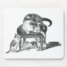 Gato da mãe e seus gatinhos brincalhão mouse pad