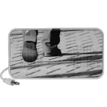Homem de passeio caixinha de som
