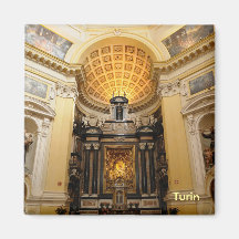 Igreja de Monte Cappuccini na montanha em Turin Imãs