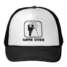 Jogo do símbolo do casamento sobre bonés