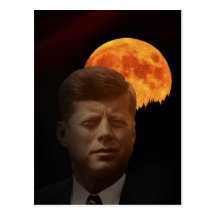 John F. Kennedy e a lua vermelha Cartão Postal