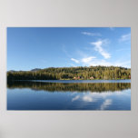 Lago mountain, floresta, cabines, céu azul posteres