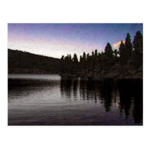 Lago rock Creek no crepúsculo Cartão Postal