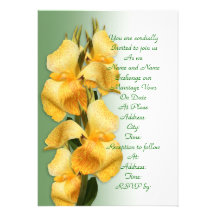 Lírios de Canna do amarelo do convite do casamento