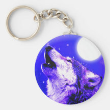 Lobo que urra na lua chaveiro