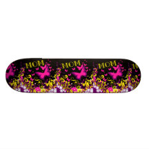 Mamã bonita da natureza bonita skate