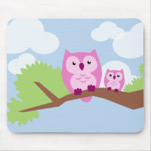 Mamã cor-de-rosa bonito e bebê da coruja mouse pads
