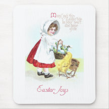 Menina com a cesta dos ovos e dos pintinhos mouse pads