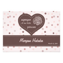 Menina das bolinhas do anúncio do bebê de Aqiqah d Convite Personalizados