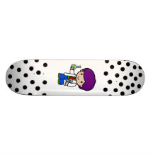 Menino do cientista skateboard