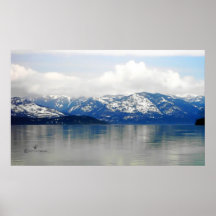 Montanhas pelo lago posteres
