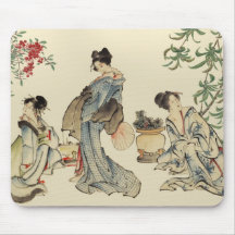 Mulheres japonesas em vestuários tradicionais mousepad