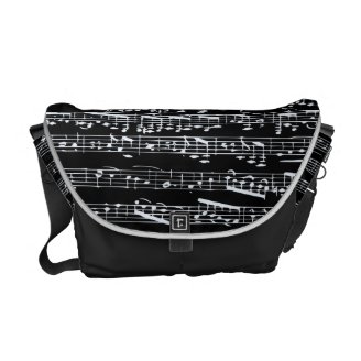 Notas preto e branco da música bolsa mensageiro