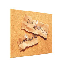 O amor nunca falha Corkboard Impressão De Canvas Envolvidas