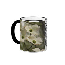 O Dogwood floresce caneca de café