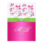O monograma floral cor-de-rosa, verde, branco conv convites personalizados