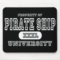 Obscuridade da universidade do navio de pirata