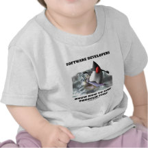 Os programadores de software sabem surfar com o te camisetas