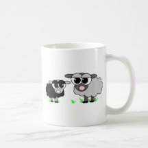 Ovelhas negras pequenas bonitos e carneiros de Big Caneca