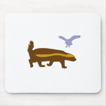 Pássaro do texugo de mel mouse pads