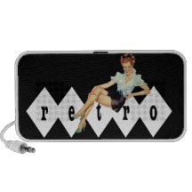 Pin retro dos anos 40 acima caixinha de som para mp3
