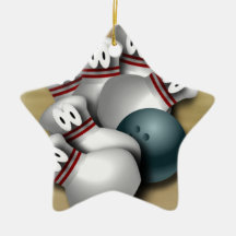 Pinos e bola de boliche enfeites de natal