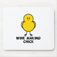 Pintinho do fazer do vinho mouse pads