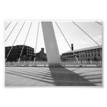 Ponte preto e branco, Milwaukee, WI Impressão Fotográficas