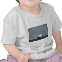 Porto entrando de Zephyros do navio de carga Tshirts