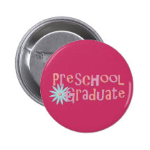 Presentes prées-escolar da graduação da menina boton