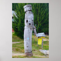 Romania, figura de madeira cinzelada tradicional poster