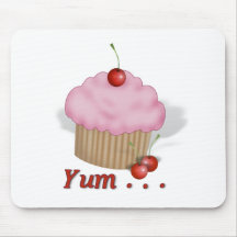 Rosa macio Yum! Mousepads
