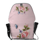 Rosas da borboleta com monograma bolsa mensageiro