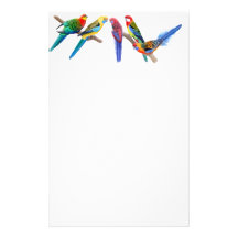 Rosella repete mecanicamente artigos de papelaria