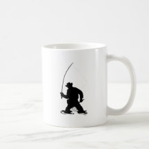 silhueta da pesca do pescador da mosca caneca