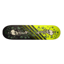 Skate do jardim do esqueleto