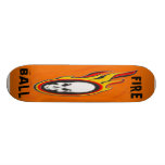 skate flamejante do crânio