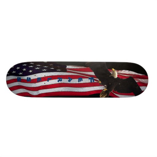 Skate "sem medo" da bandeira de Eagle/US