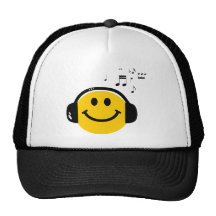 Smiley loving da música bones
