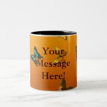 Sua da mensagem caneca da borboleta aqui